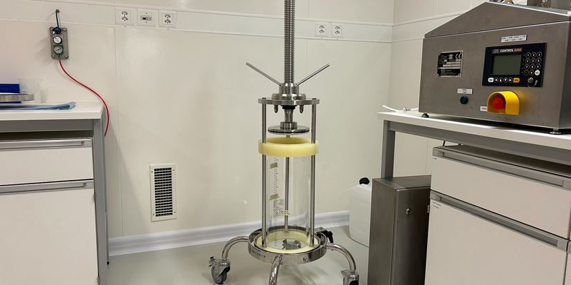 PKP-2 Chromatographic system and 20 cm diameter column